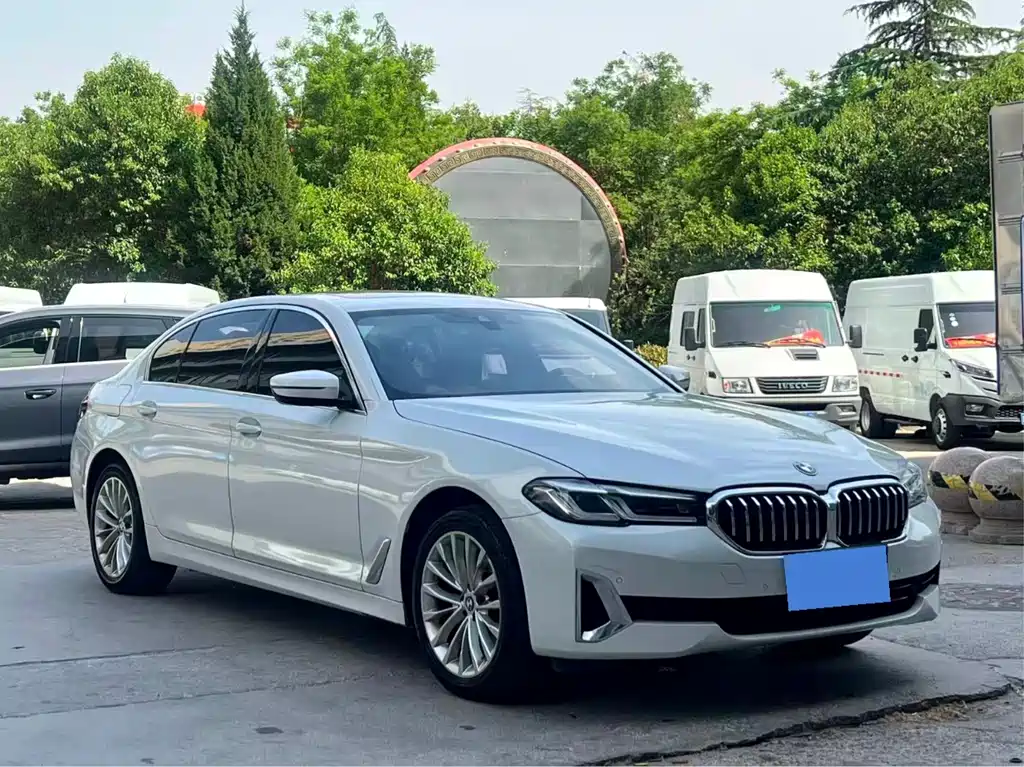 BMW 5 Series 2022 525Li Luxury Package купить на сайте DeffCars