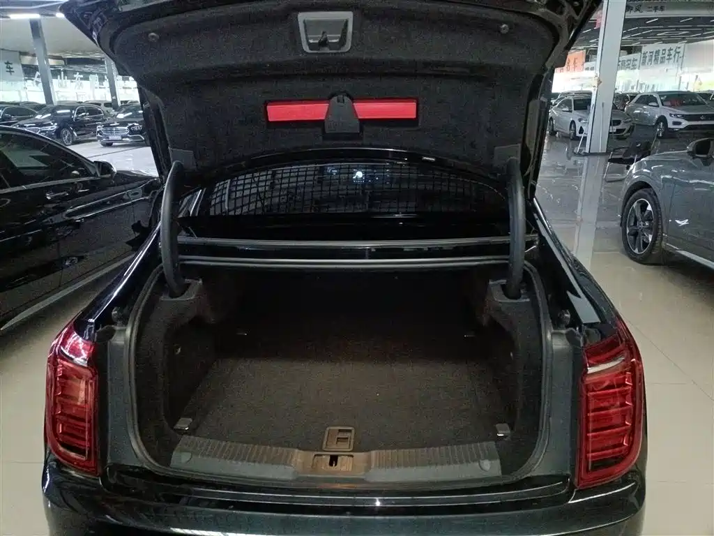 Hongqi H9 2020 2.0T Zhilian Flagship Edition купить на сайте DeffCars