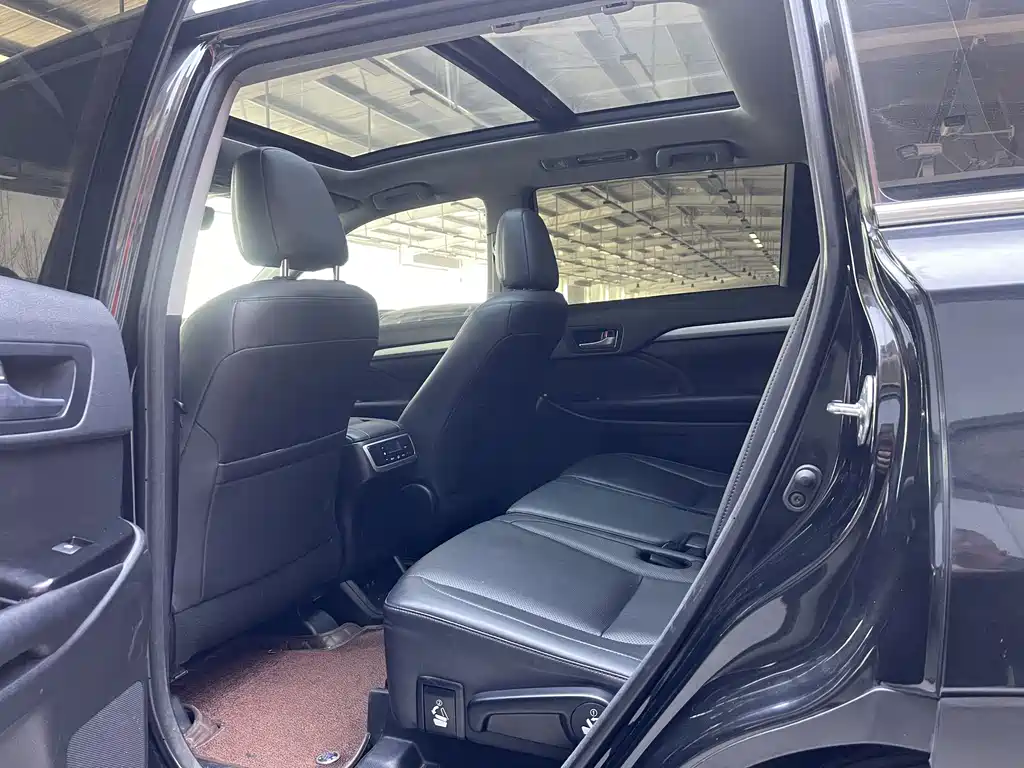 Highlander 2018 2.0T four-wheel drive premium version, 7 seats, National VI купить на сайте DeffCars