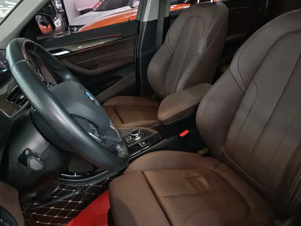 BMW X1 2019 xDrive20Li Exclusive Model купить на сайте DeffCars