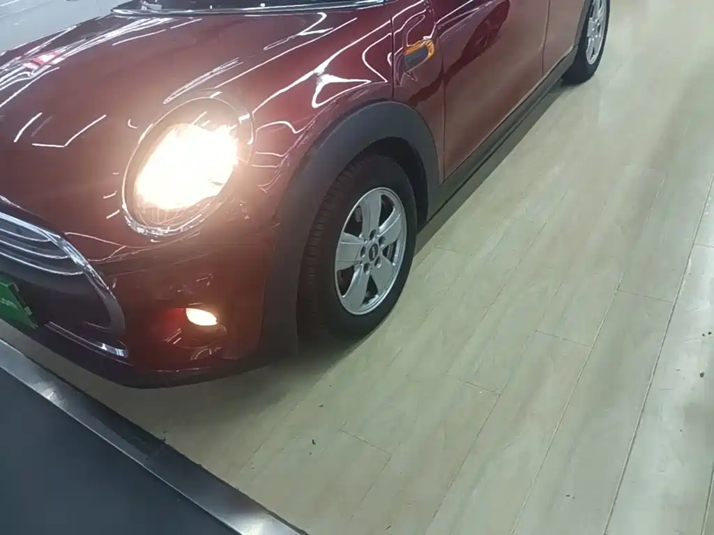 Mini 2016 1.2T one Five Door Edition купить на сайте DeffCars