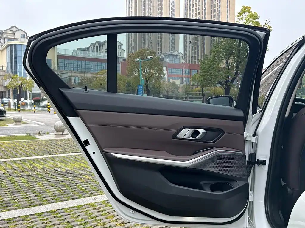 BMW 3 Series 2022 325Li M Sports Package купить на сайте DeffCars
