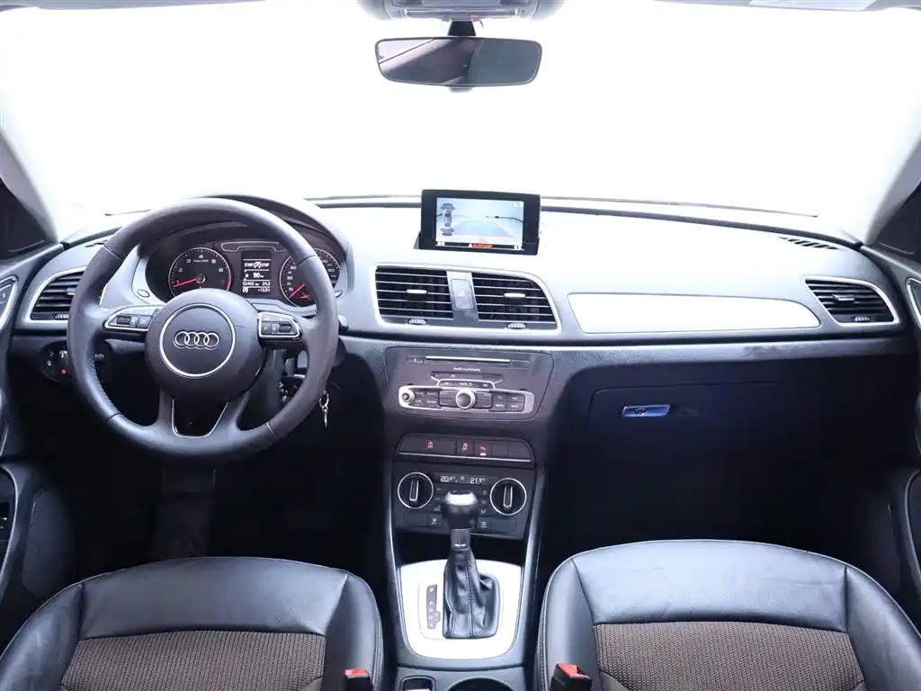 Audi Q3 2018 30th Anniversary Model 30 TFSI Fashion Model купить на сайте DeffCars
