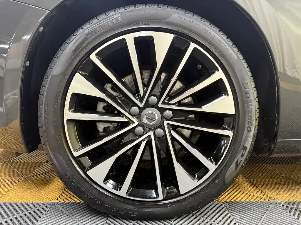 Volvo S60 2018 S60L T4 Zhiyuan Enterprising Edition купить на сайте DeffCars