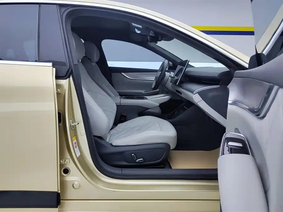 Changan Qiyuan A07 2023 model extended range 200 Max купить на сайте DeffCars