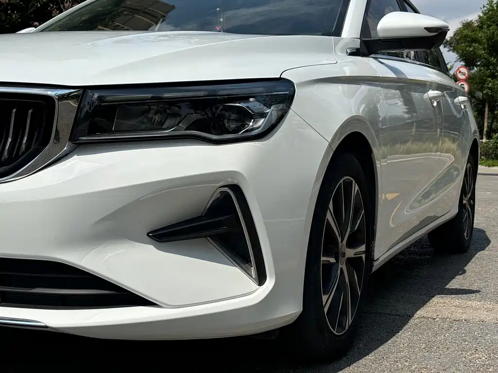 Emgrand 2022 4th generation 1.5L CVT flagship model купить на сайте DeffCars