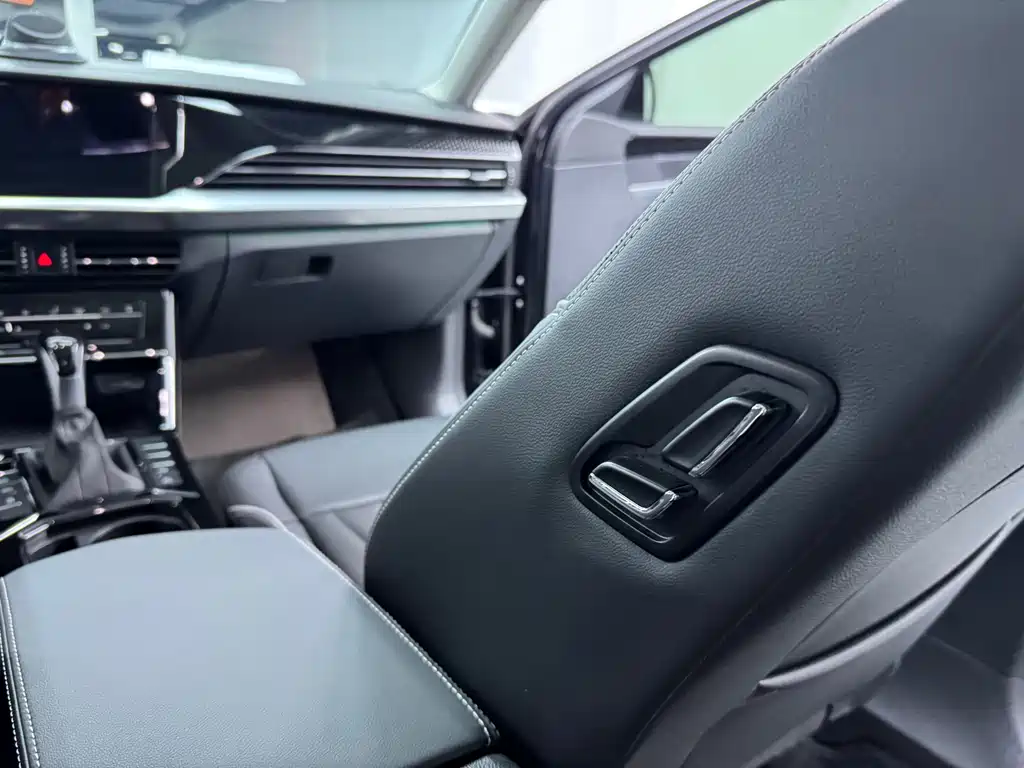 Passat 2023 380TSI Deluxe Edition купить на сайте DeffCars