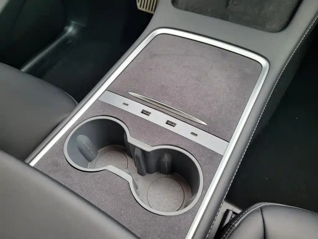 Model Y 2022 facelift rear-wheel drive version купить на сайте DeffCars