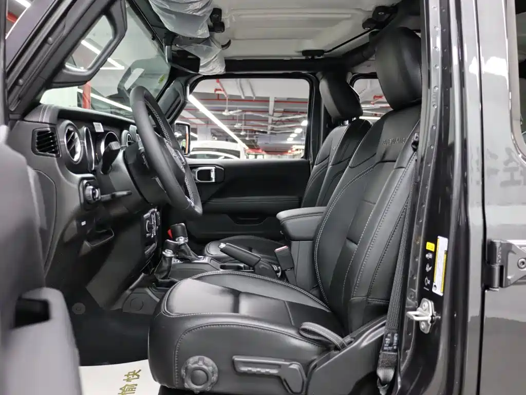 Gladiator 2023 3.6L Overland купить на сайте DeffCars