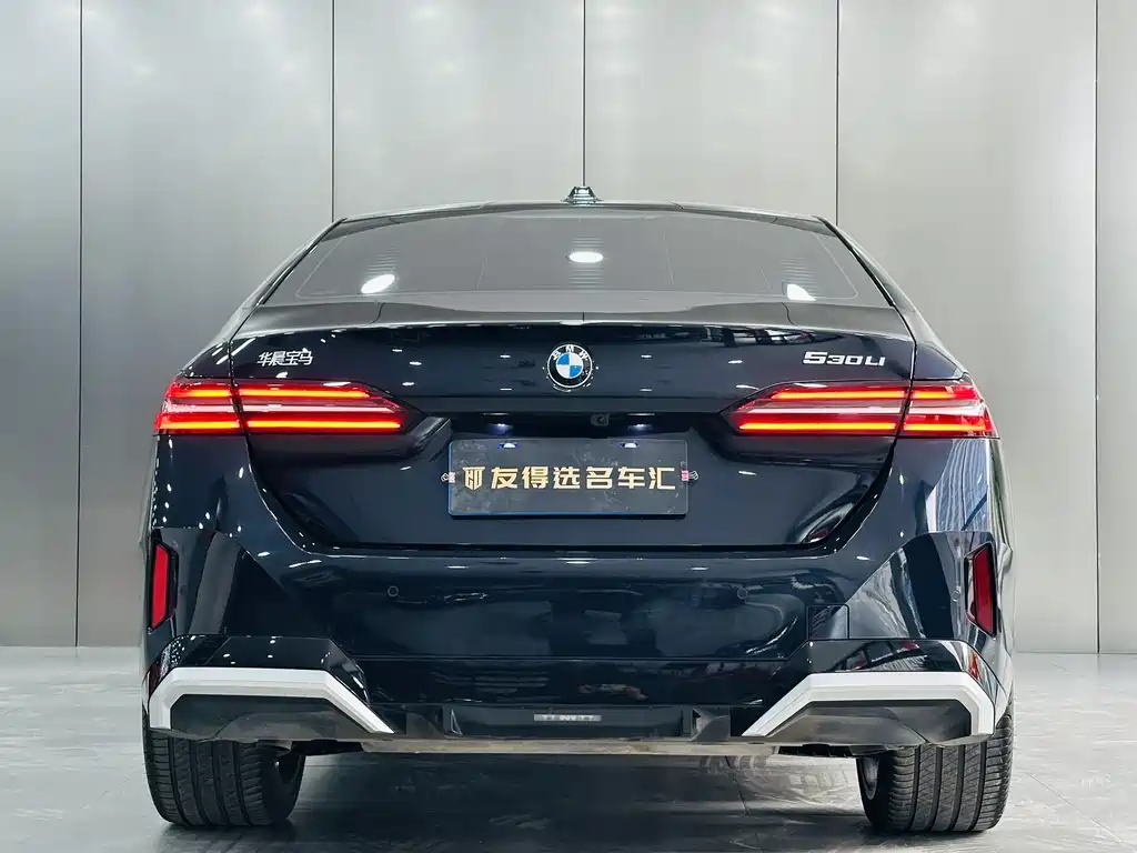 BMW 5 Series 2024 530Li Exclusive M Sports Package купить на сайте DeffCars