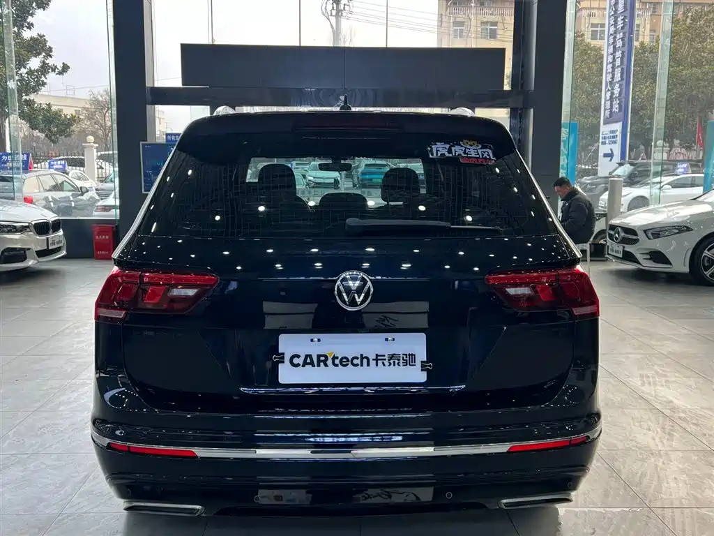 Tiguan L 2021 330TSI automatic two-wheel drive R-Line version купить на сайте DeffCars