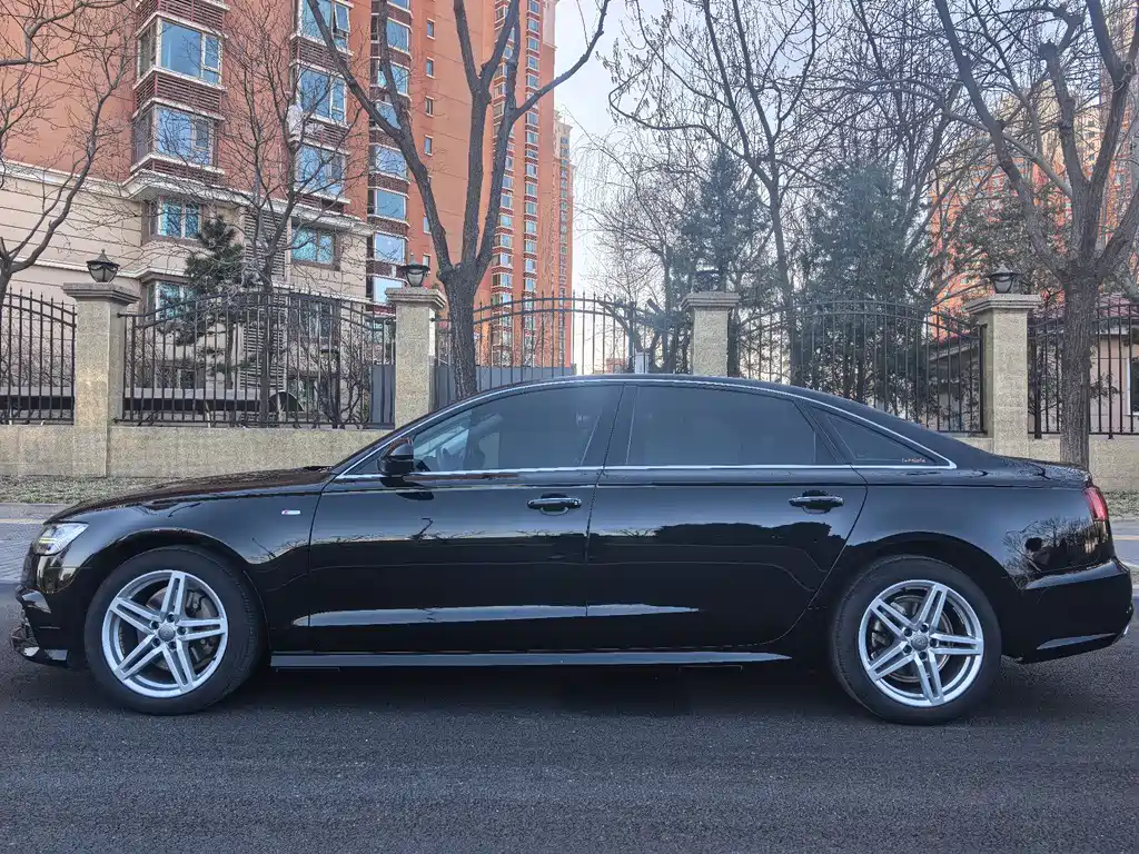 Audi A6L 2018 30th Anniversary Model 30 FSI Fashion Model купить на сайте DeffCars