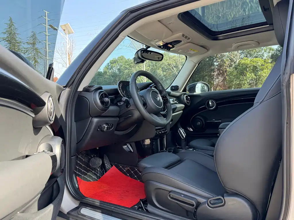MINI 2023 1.5T COOPER Artist купить на сайте DeffCars