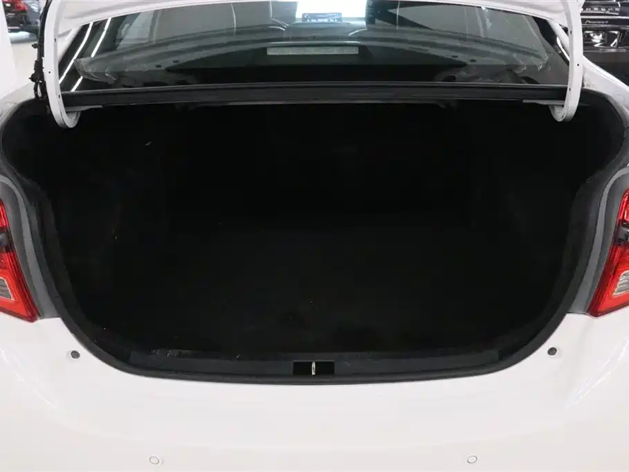 YARiS L 2020 1.5L CVT leading version купить на сайте DeffCars