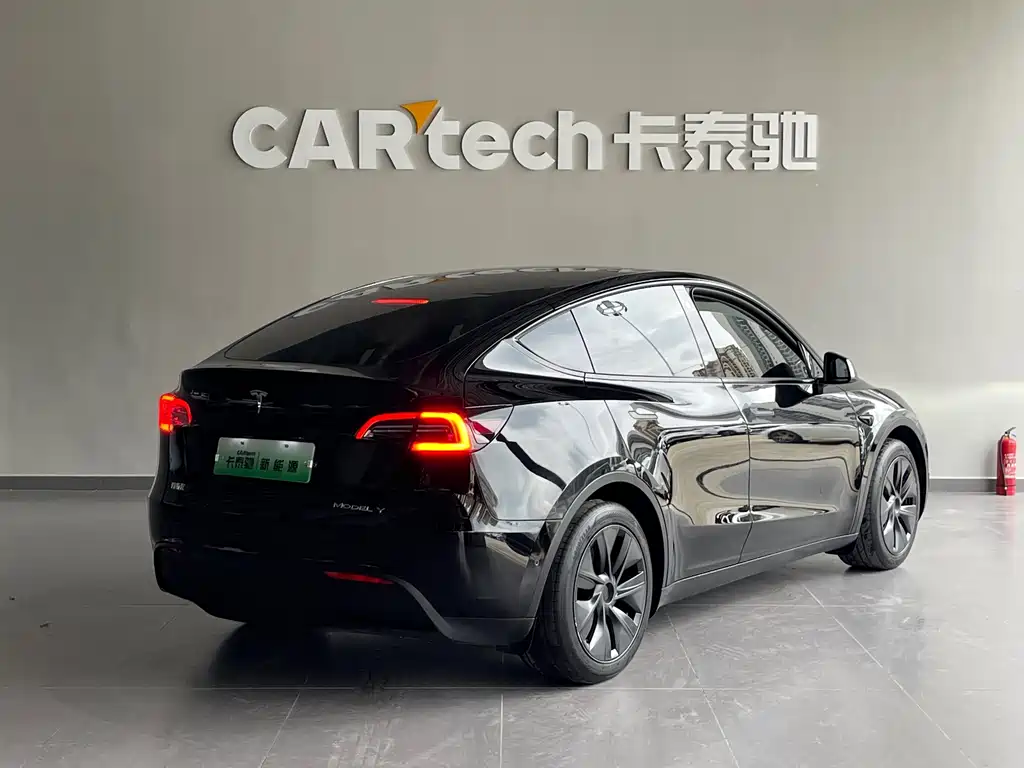 Model Y 2023 rear-wheel drive version купить на сайте DeffCars