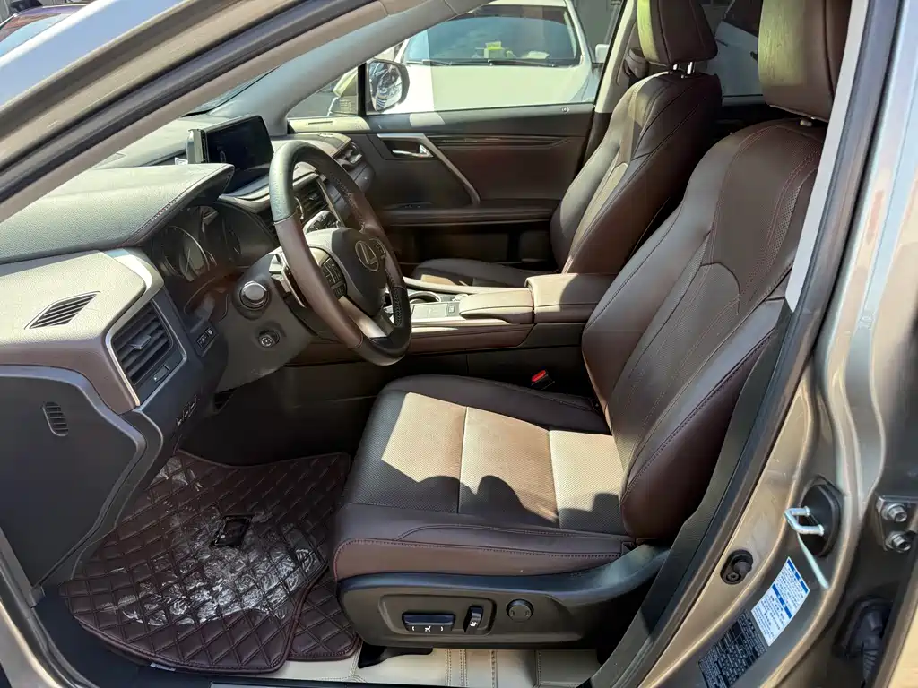 Lexus RX 2020 facelift 300 four-wheel drive elegant version купить на сайте DeffCars