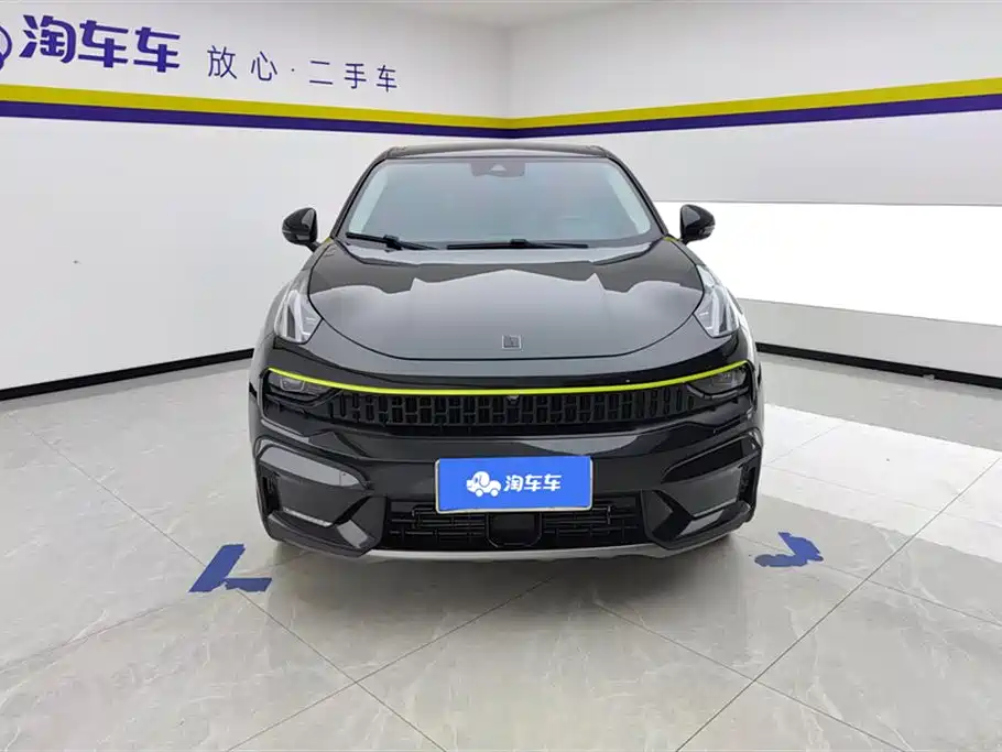 Lynk & Co 05 2022 2.0TD two-wheel drive shines Halo купить на сайте DeffCars