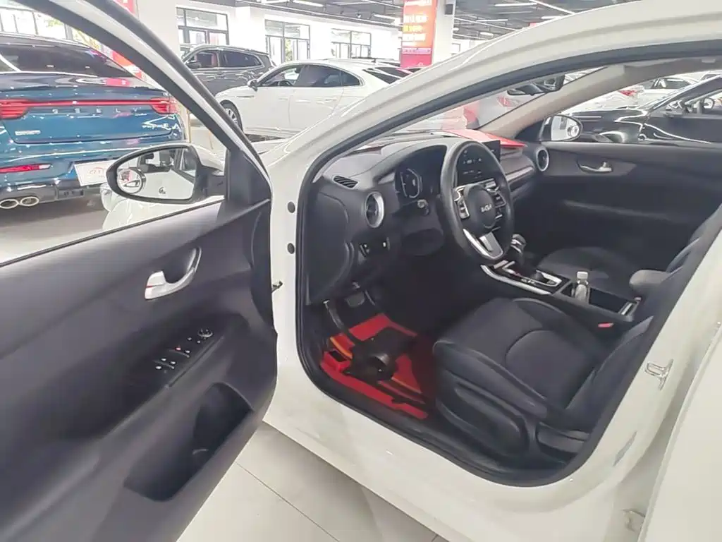 Kia K3 2021 1.5L CVT Youth Edition купить на сайте DeffCars