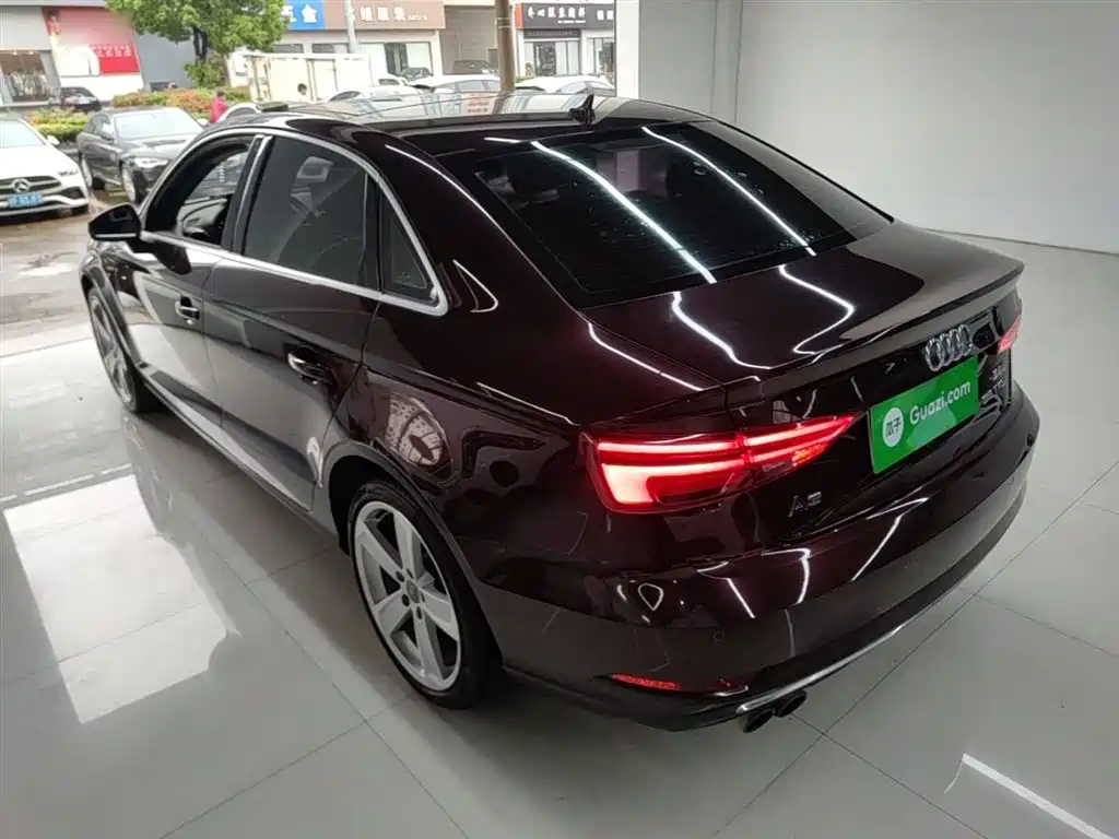Audi A3 2018 30th Anniversary Model Limousine 35 TFSI Fashion Model купить на сайте DeffCars