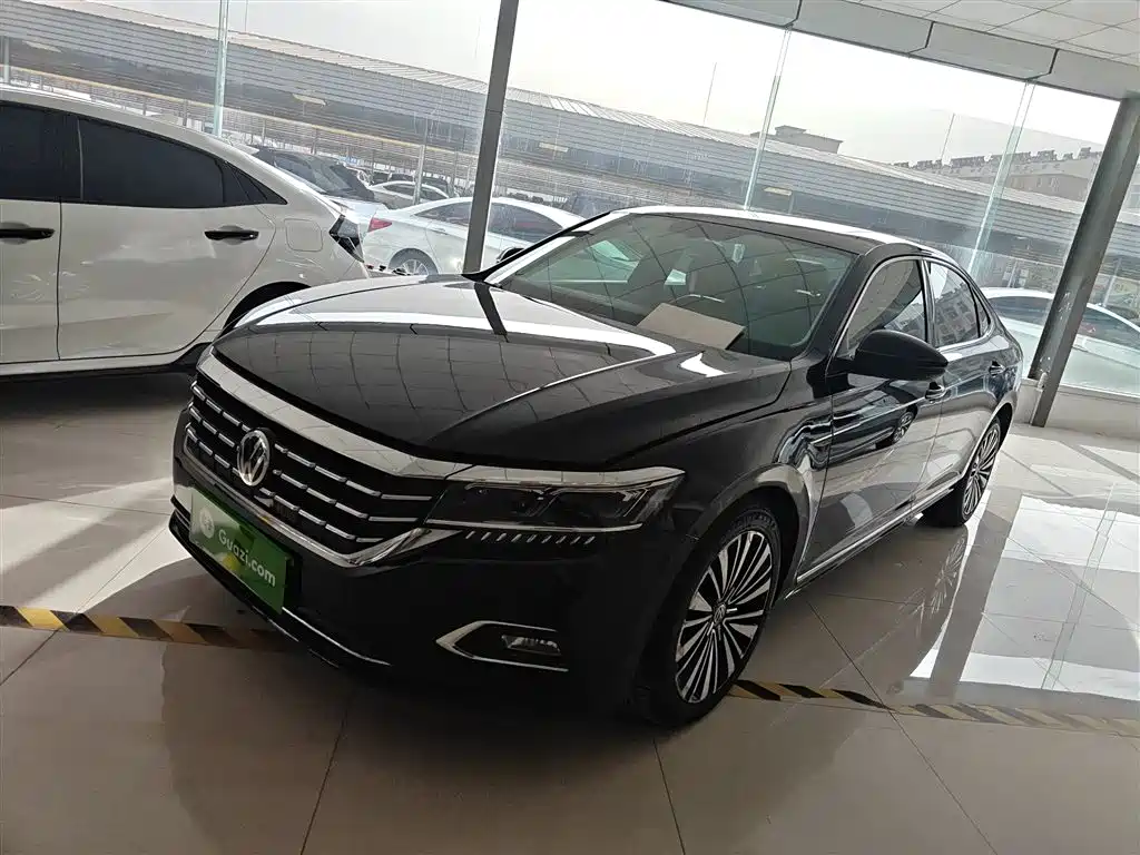 Passat 2019 330TSI Deluxe Edition National VI купить на сайте DeffCars