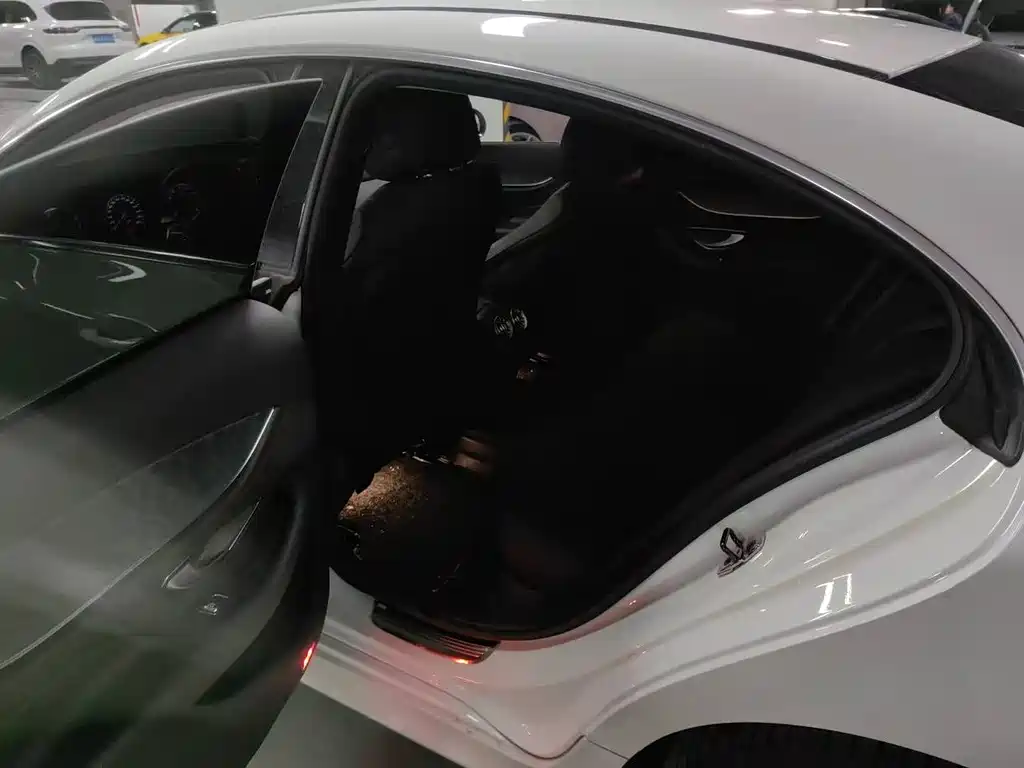 Mercedes-Benz CLS 2018 CLS 300 Dynamic купить на сайте DeffCars