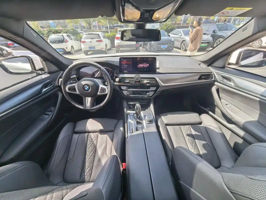 BMW 5 Series (Imported) 2021 525i M Sports Package купить на сайте DeffCars