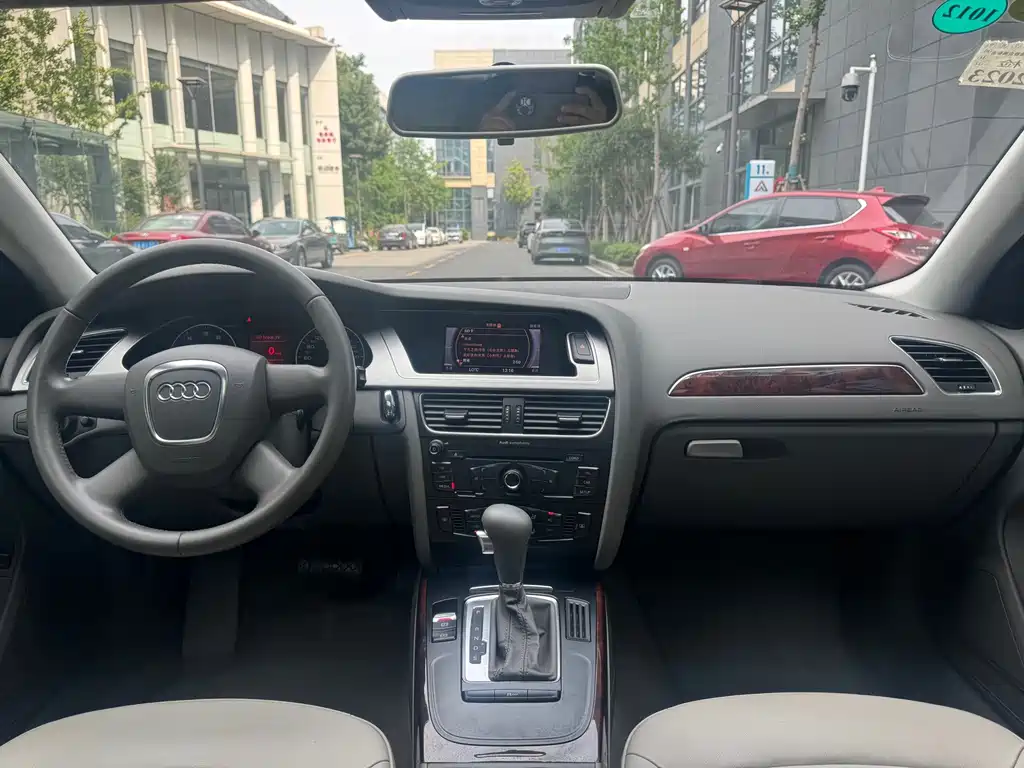Audi A4L 2011 2.0 TFSI comfort type купить на сайте DeffCars