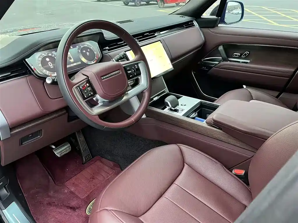 Range Rover 2025 3.0 L6 400PS Genesis Extended Edition купить на сайте DeffCars