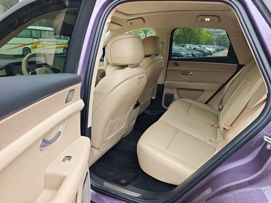 Wenjie M5 2025 extended range Ultra four-wheel drive version купить на сайте DeffCars