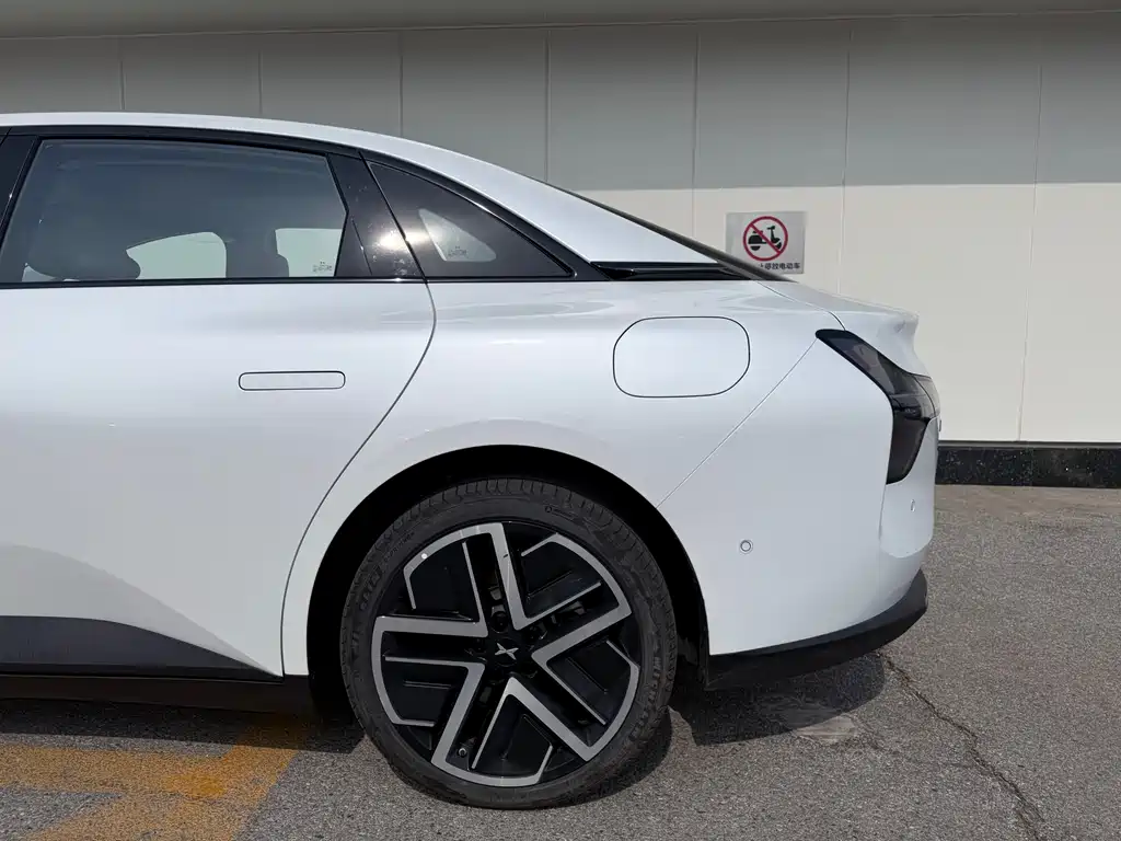 Xpeng MONA M03 2025 model 600 long battery life Max купить на сайте DeffCars