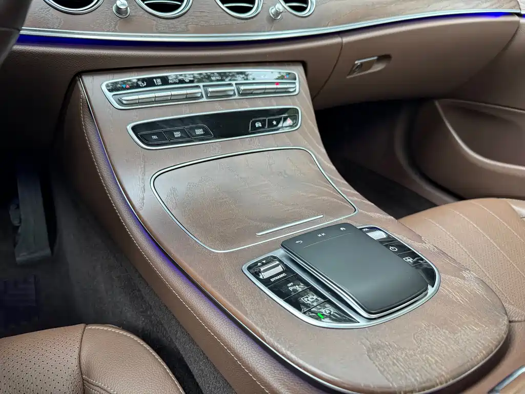 Mercedes-Benz E-Class 2021 E 300 L Luxury Model купить на сайте DeffCars