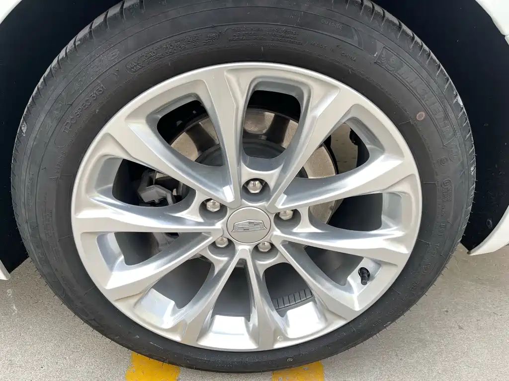 Cadillac CT5 2023 28T luxury model (standard version) купить на сайте DeffCars