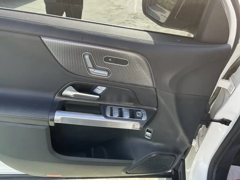 Mercedes-Benz GLB 2021 GLB 200 Fashion Model купить на сайте DeffCars
