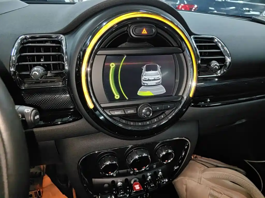 MINI CLUBMAN 2016 facelift 1.5T COOPER купить на сайте DeffCars