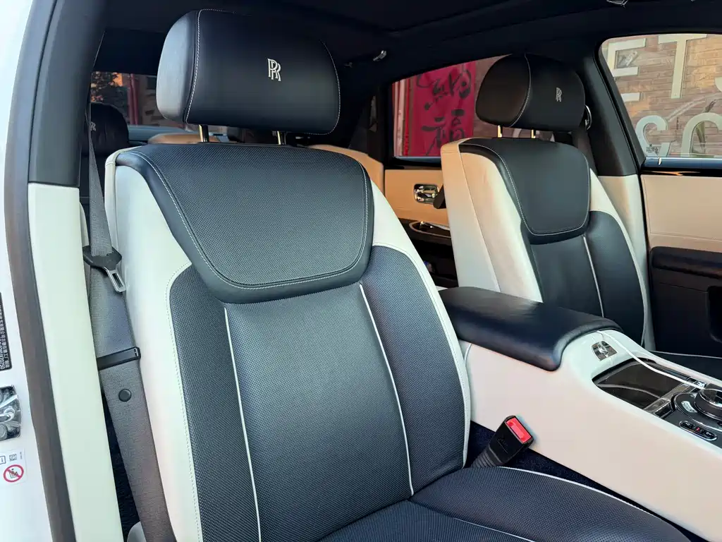 Ghost 2018 6.6T long wheelbase version купить на сайте DeffCars