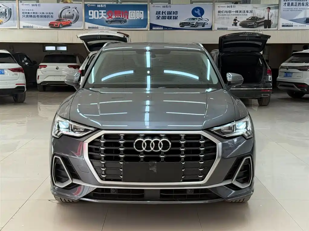 Audi Q3 2022 35 TFSI Fashionable and Dynamic купить на сайте DeffCars