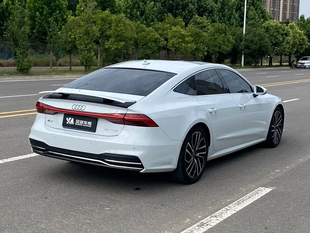 Audi A7 2024 45 TFSI Premium Selection купить на сайте DeffCars