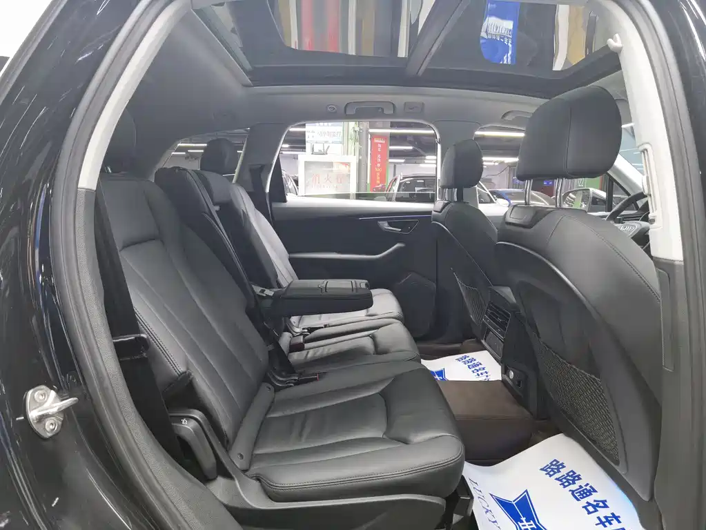 Audi Q7 2020 55 TFSI quattro S line sports купить на сайте DeffCars