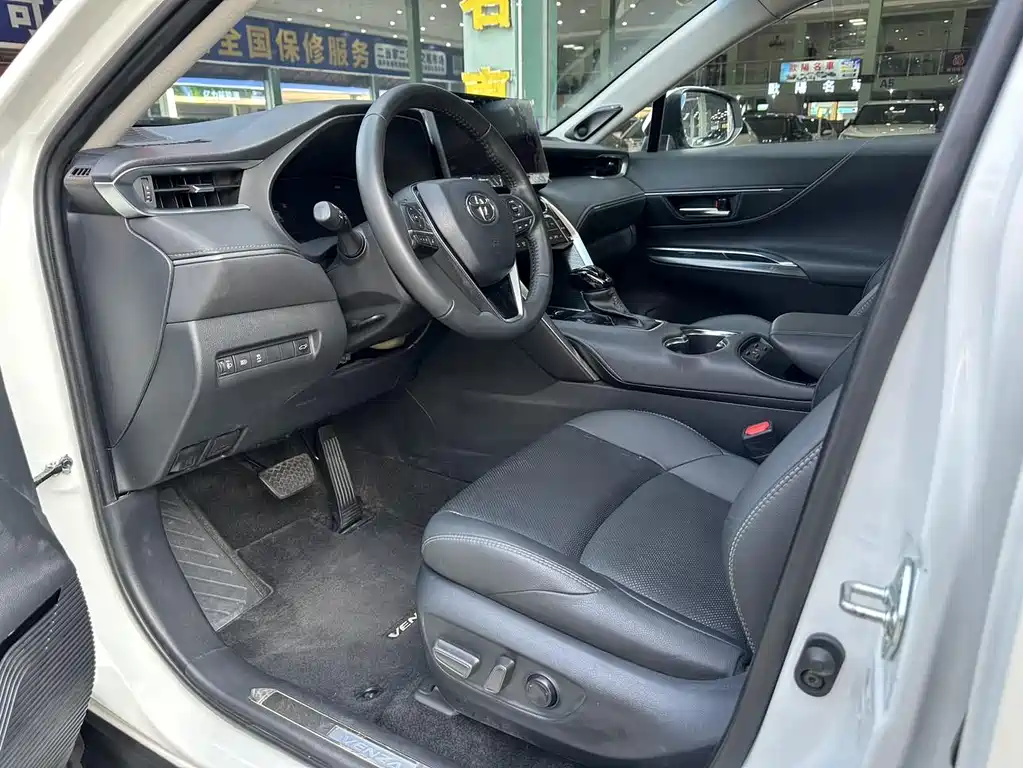 Vesa 2023 2.0L CVT two-wheel drive premium version купить на сайте DeffCars