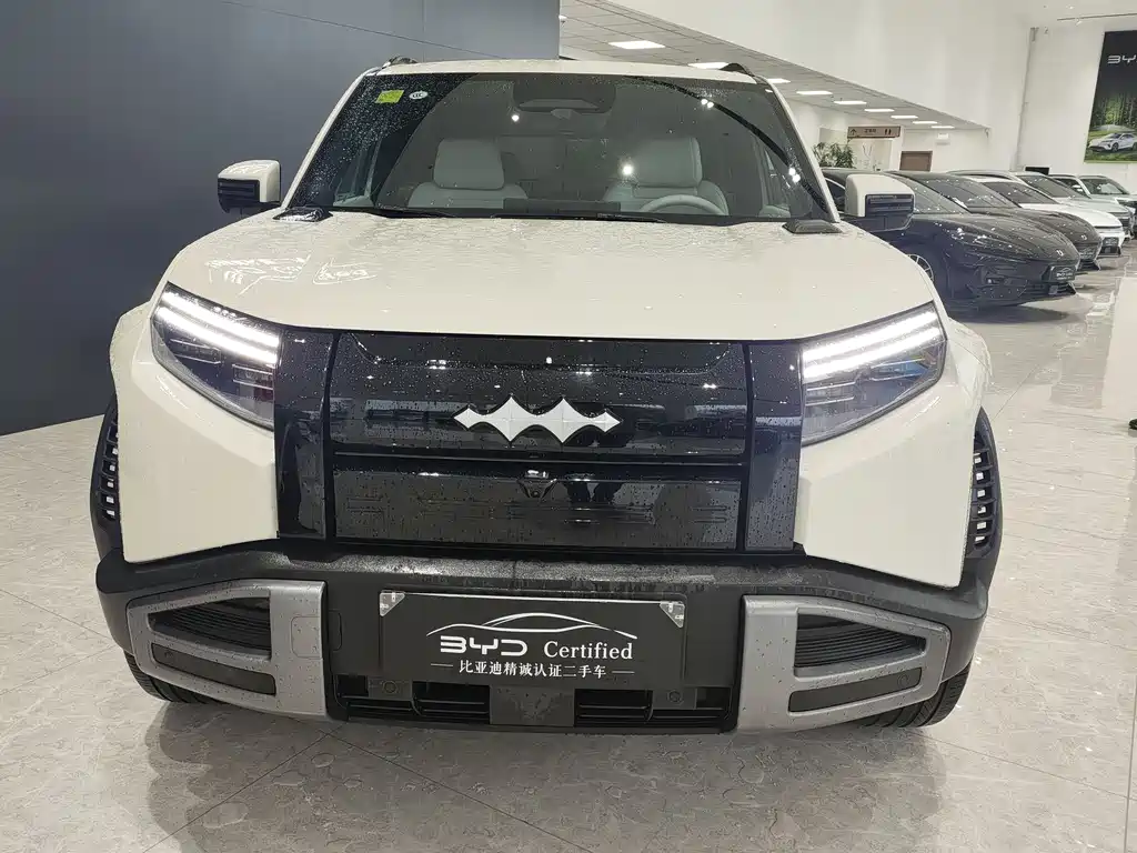Titanium 3 2025 501KM four-wheel drive Ultra version купить на сайте DeffCars