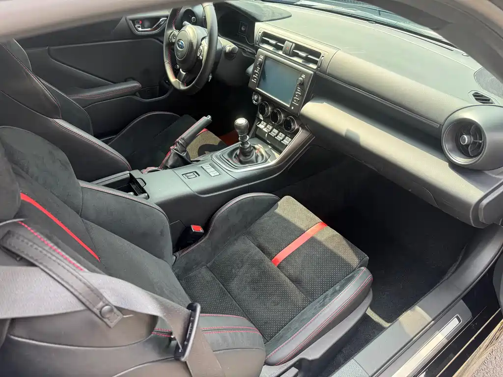 Subaru BRZ 2022 2.4L manual version купить на сайте DeffCars