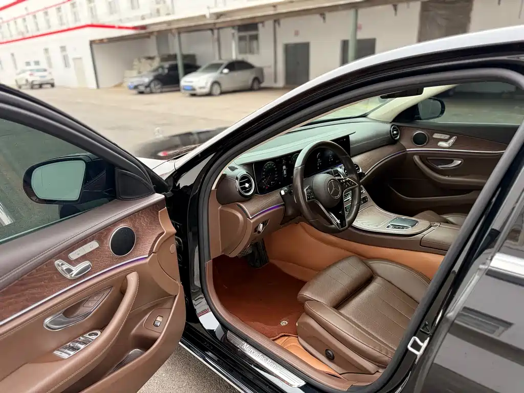 Mercedes-Benz E-Class 2022 E 300 L Fashion купить на сайте DeffCars