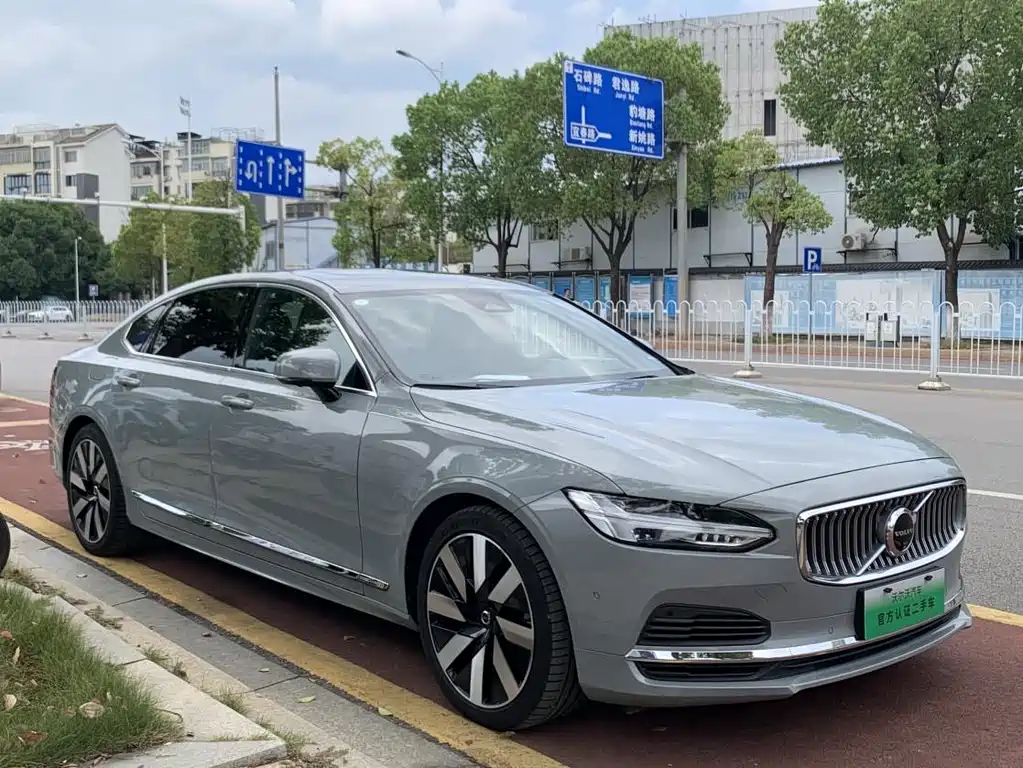 Volvo S90 plug-in hybrid 2024 plug-in hybrid four-wheel drive long range Zhiya luxury version купить на сайте DeffCars