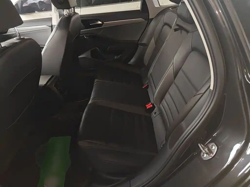 Sagitar 2022 280TSI DSG Flyover Edition купить на сайте DeffCars
