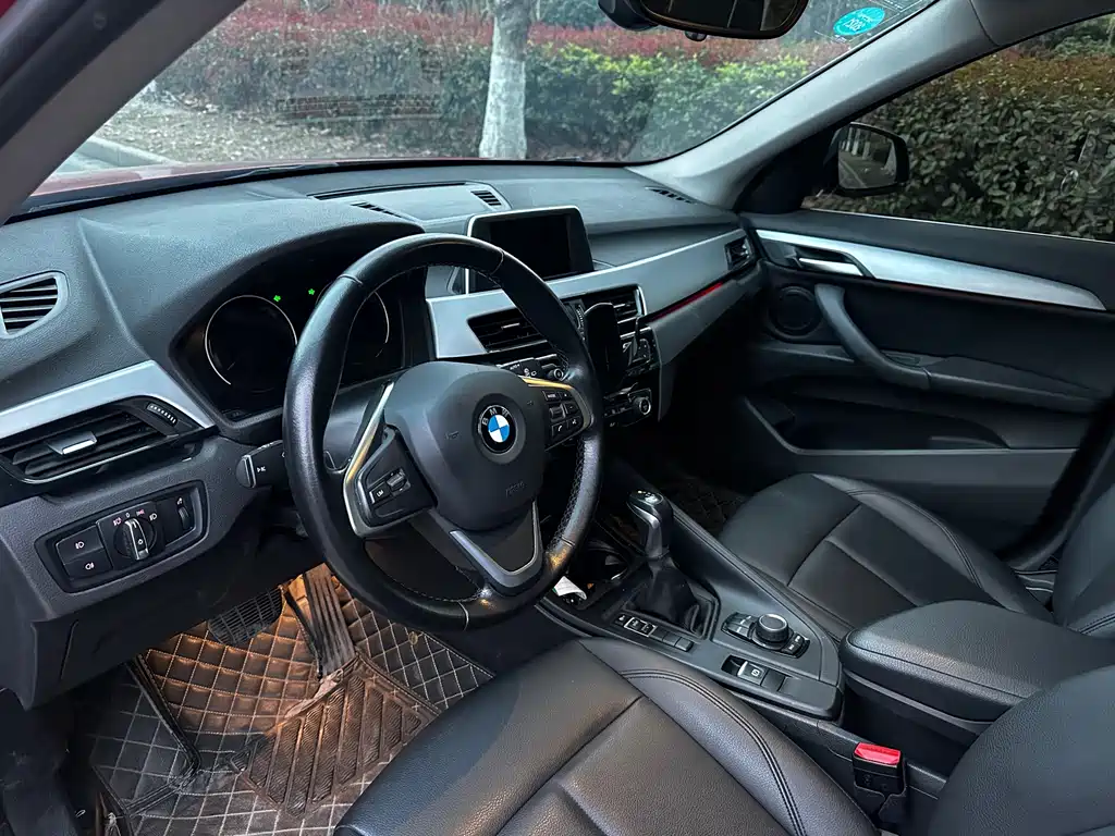 BMW X1 2019 sDrive20Li Leading Model купить на сайте DeffCars