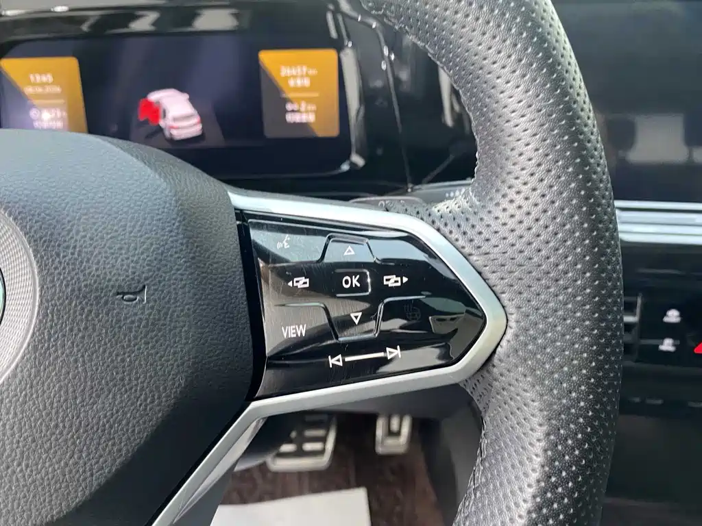 Golf 2023 280TSI DSG R-Line Lite купить на сайте DeffCars