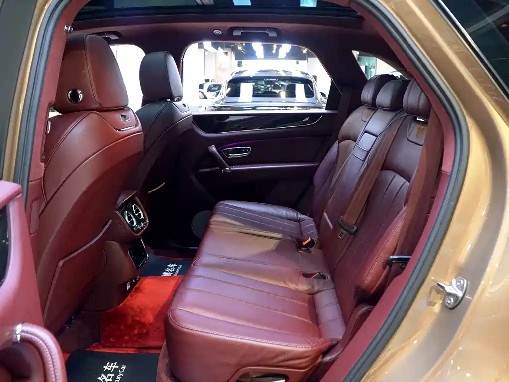 Bentayga 2018 4.0T V8 купить на сайте DeffCars