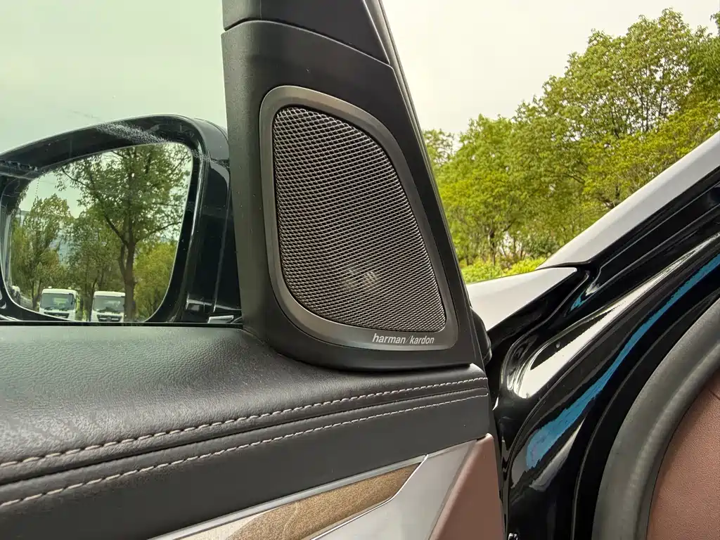BMW 7 Series 2021 740Li Leading Luxury Package купить на сайте DeffCars