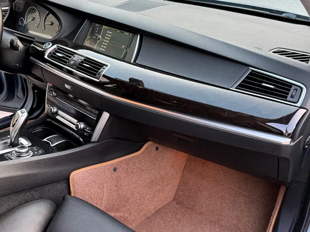 BMW 5 Series GT 2011 535i Elegant купить на сайте DeffCars