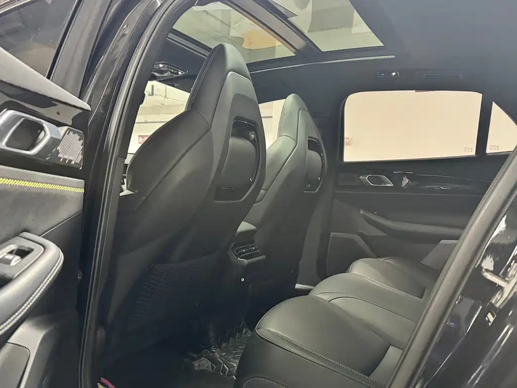 Lynk & Co 03 2023 2.0TD DCT Pro купить на сайте DeffCars